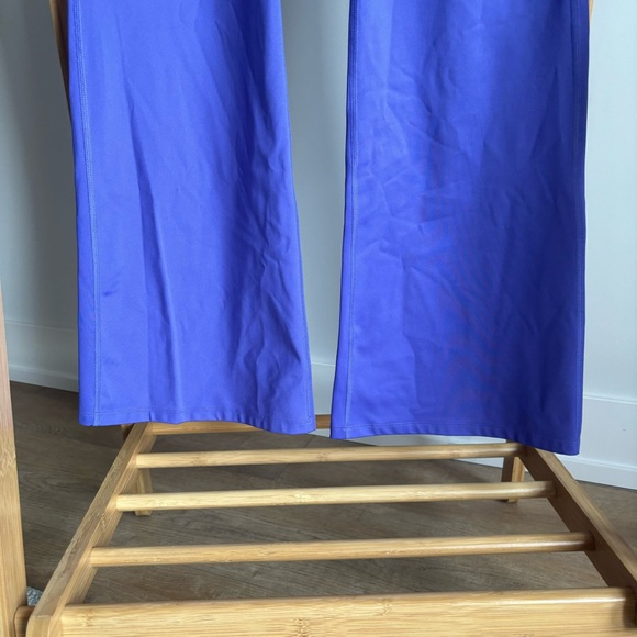 GIRLFRIEND COLLECTIVE Purple Flare Leggings - Picture 3 of 7